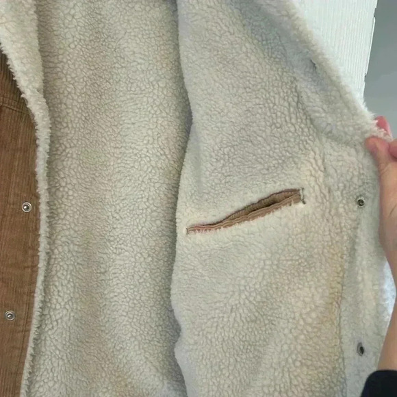 Urban Outfitters BDG Corduroy Sherpa Trucker Jacket - Picture 5 of 7